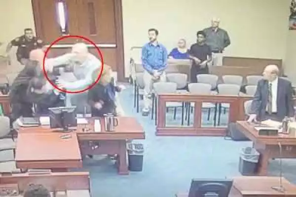 See The Moment Man On Trial For Sex Assault Tries To Stab Prosecutor In Courtroom [Photos]